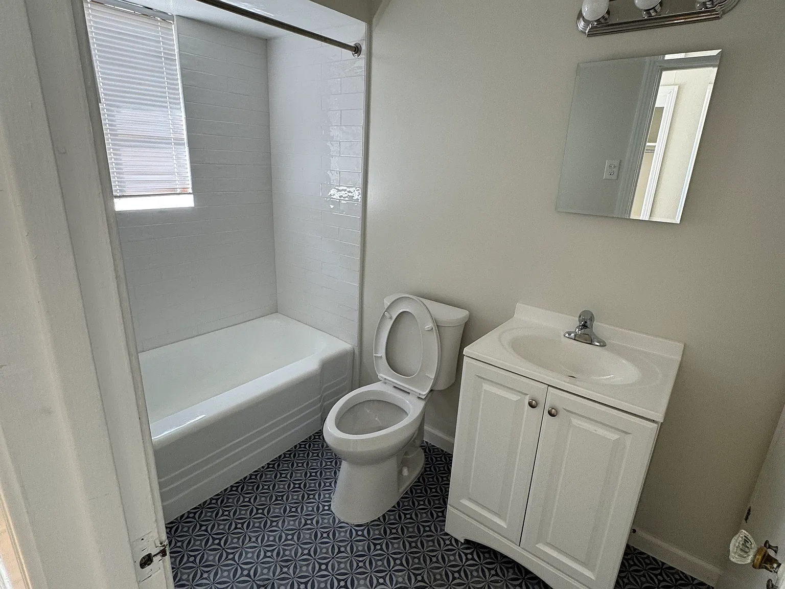 1 bed, 425 sqft, $875 — Photo 4
