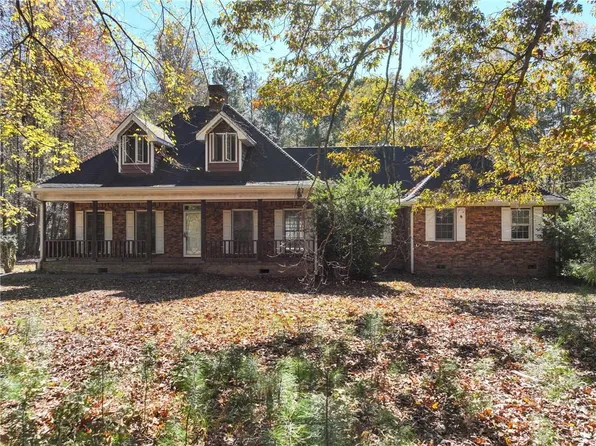 140 River Forest Dr, Fayetteville, GA 30214