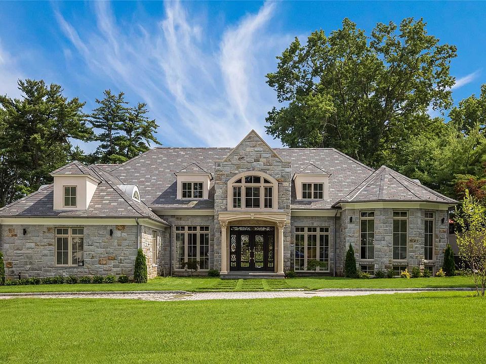 1st image of 97 Crescent Dr
