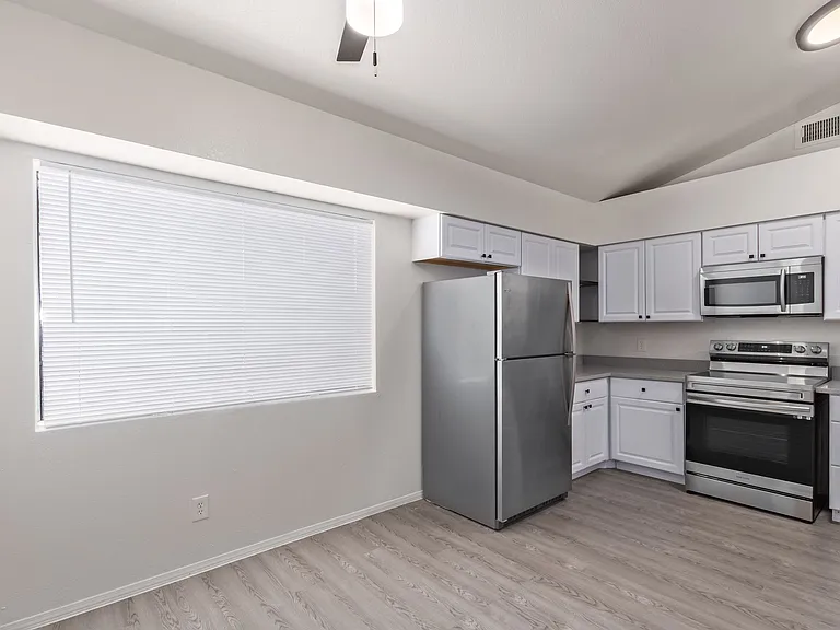 7211 N 54th Ave — Photo 25