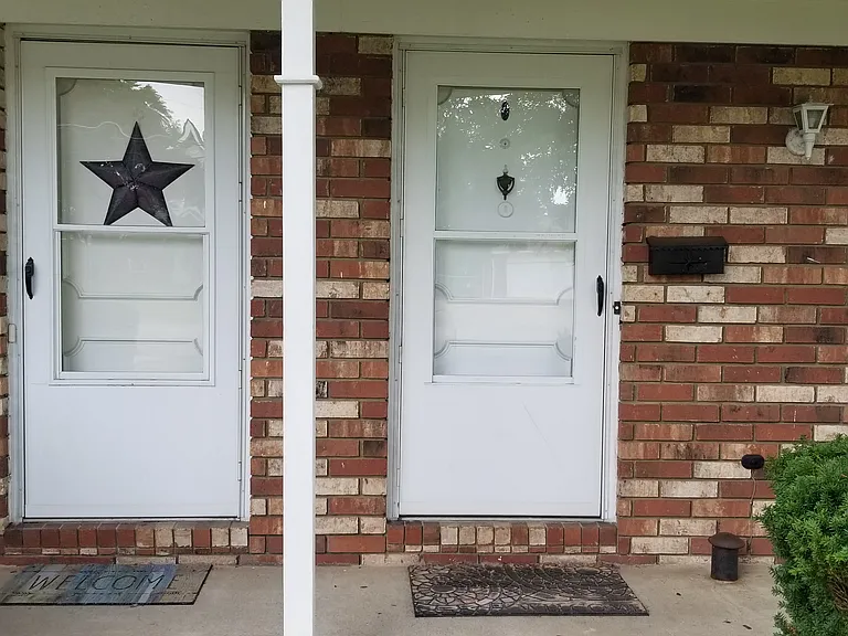 1443 W Grandview Blvd — Photo 2