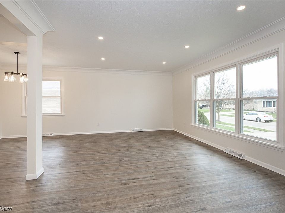 9613 Melody Ln, Brooklyn, OH 44144 | Zillow