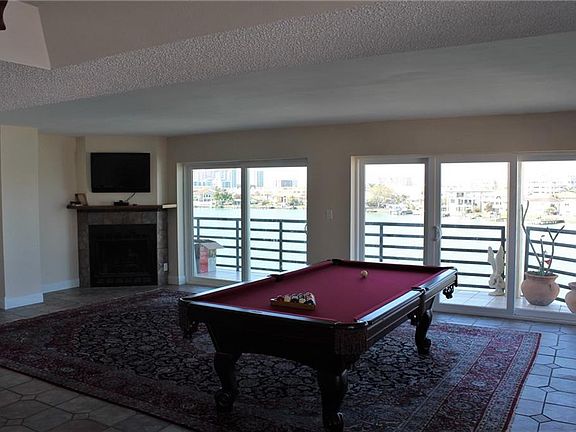 4th image of 724 Bayway Blvd APT 3B