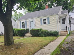 15 Maplecrest Dr, Pawtucket, RI 02861