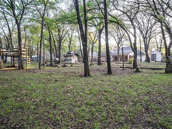 5th image of 326 Creekside Dr