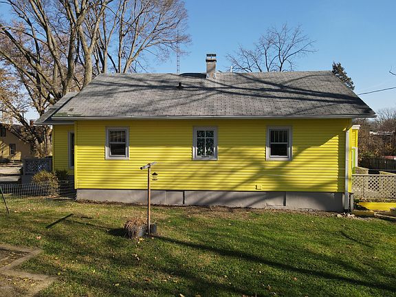 5th image of 107 Charles Ct