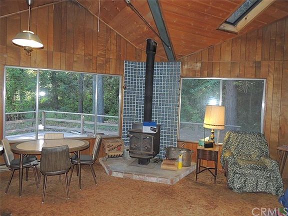 Living/dining room