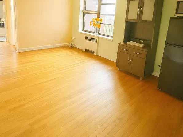 2821 Kings Highway image 16 of 18