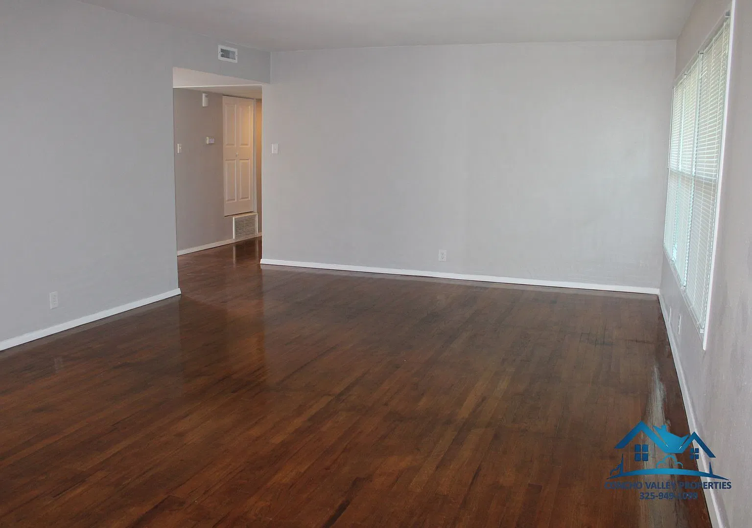 Spacious 2-Bed, 1-Bath in Santa Rita — Photo 3