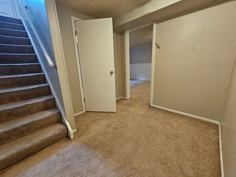 1875 S Linden Way — Photo 32
