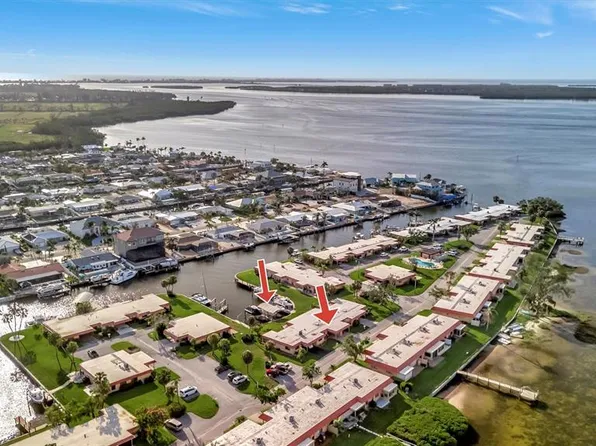 3876 Catalina Dr, Bradenton, FL 34210