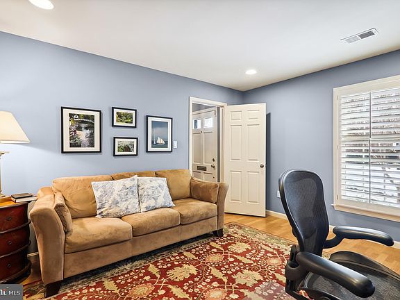 5th image of 5205 Crown St #3