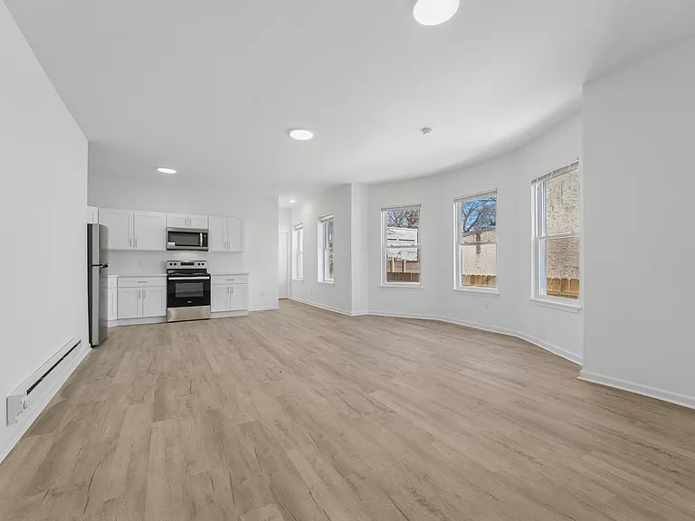 127 W Seymour St #2 — Photo 5