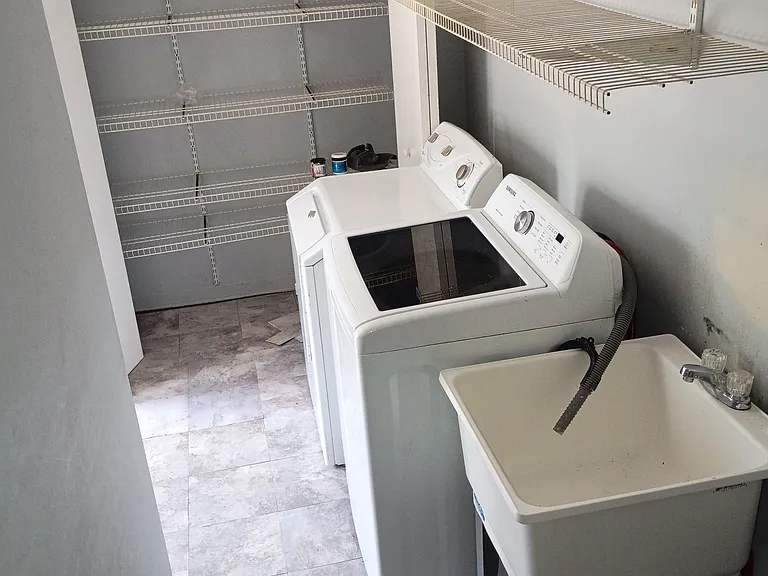 9005 Deering St — Photo 13