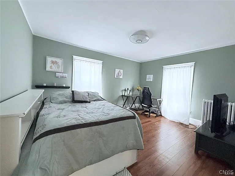 10 Jewett Ave — Photo 14