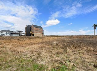 338 Atkinson St, Crystal Beach, TX 77650