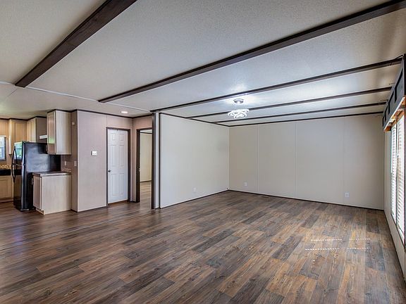 4th image of 271 Saint Thomas Dr