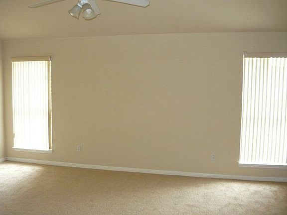 4th image of 345 Walnut Heights Blvd