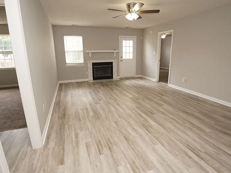 103 Eastgate Dr — Photo 5