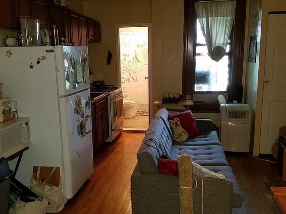 2nd image of 175 Jefferson St #3C