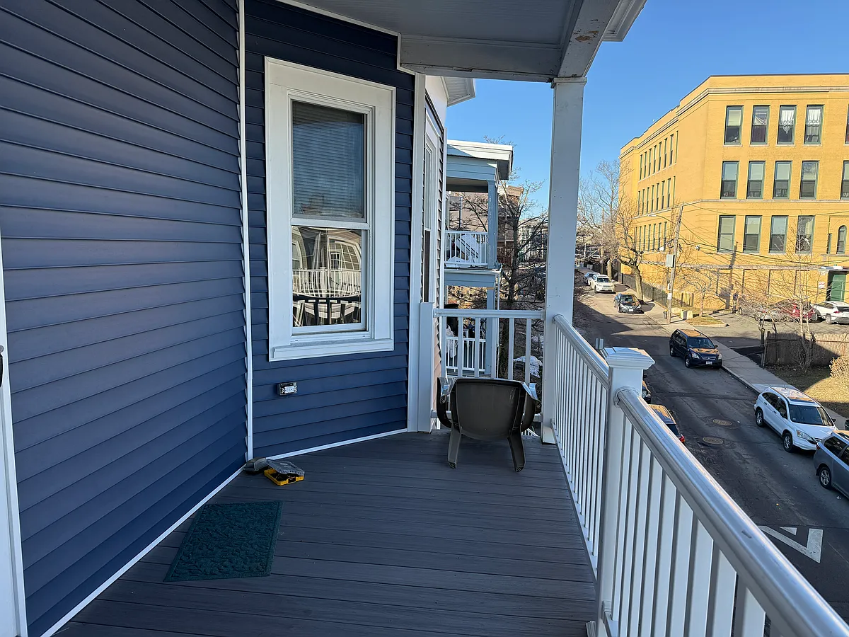 Building Photo - 55 Lithgow St #3
