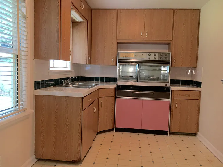 1610 E Cairo St — Photo 7