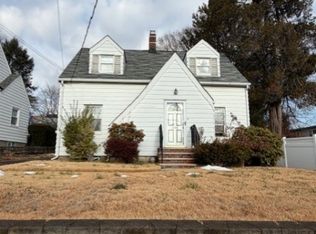 136 Roosevelt Ave, Clifton City, NJ 07011