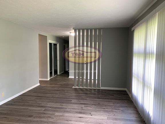 4th image of 4001 E 40th St