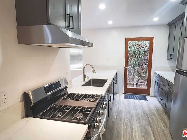 1603 Oakwood Ave #A — Photo 3