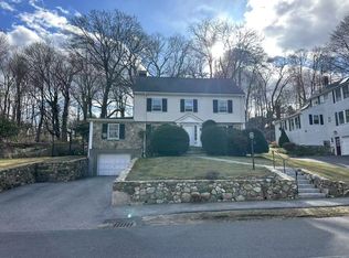 37 Washburn Ave, Wellesley, MA 02481
