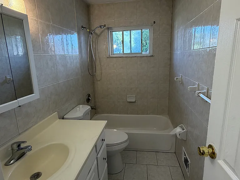 Crossway Dr — Photo 10