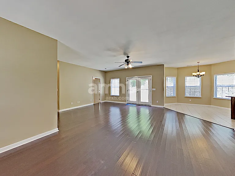 1001 High Ridge Dr — Photo 5