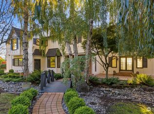 4136 Eagle Ridge Dr, Camano Island, WA 98282