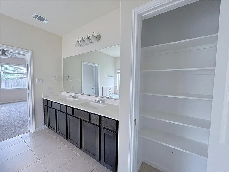 6034 Prince Place Dr — Photo 22