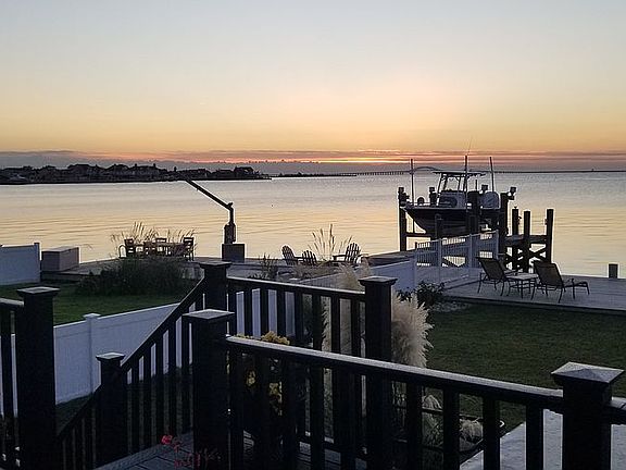 3rd image of 17 E Shore Dr
