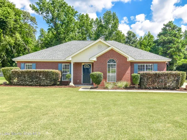 291 White Oak Ln, Tallassee, AL 36078