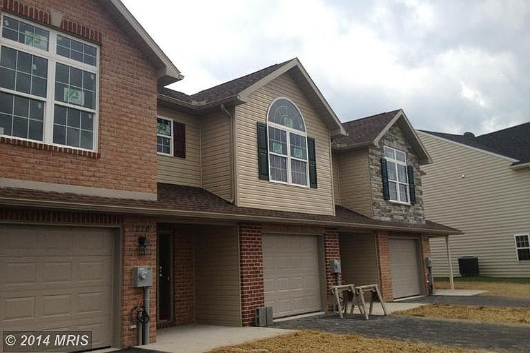 1st image of 1218 Emilys Ct