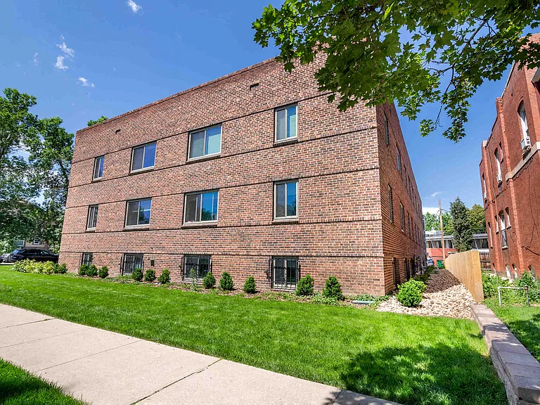 901 N Ogden St — Photo 10