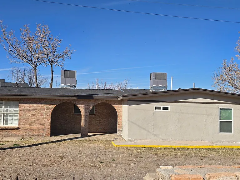 Clems Road Apartments — Photo 16