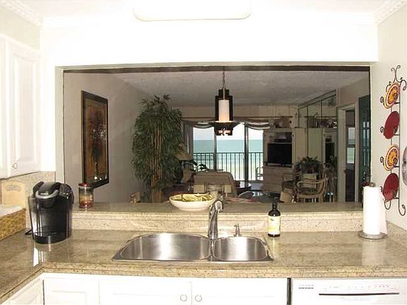 3rd image of 10200 S Ocean Dr APT 703