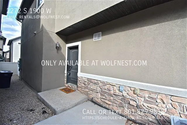 2272 S 1900 W — Photo 3