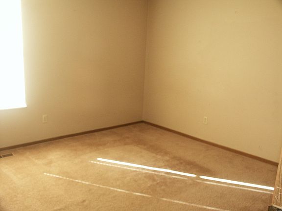 5th image of 2277 Deerfield Dr