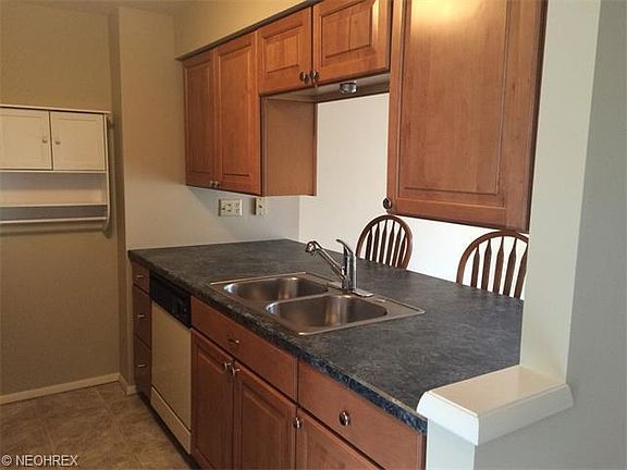 3rd image of 3873 Lake Run Blvd