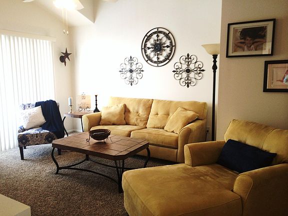 3rd image of 921 Carriage Circle Ln APT G