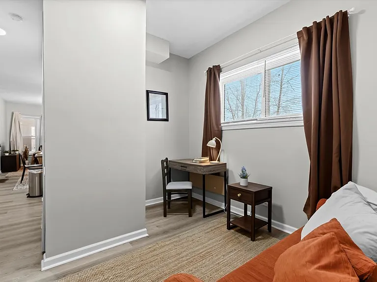 558 Marston St #1 — Photo 20