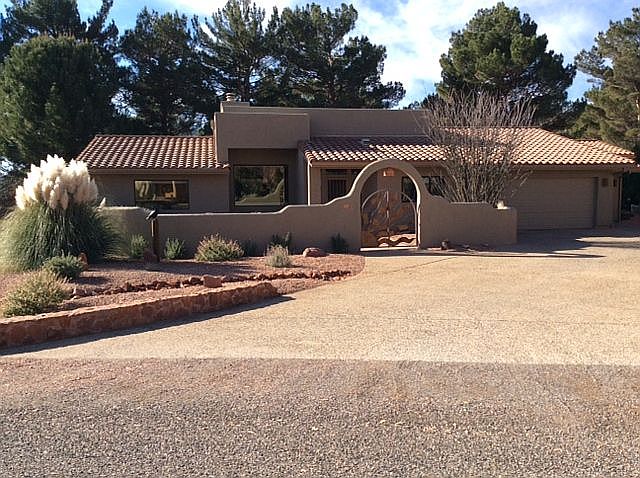 2nd image of 185 Oakcreek Dr