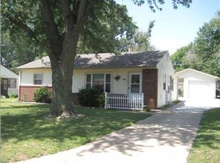 837 N Lakeview Dr, Derby, KS 67037