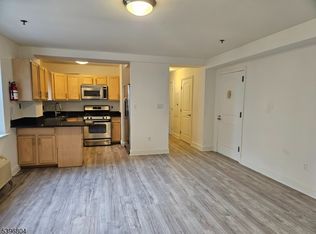 70 S Munn Ave BLDG 70 #602, East Orange City, NJ 07018