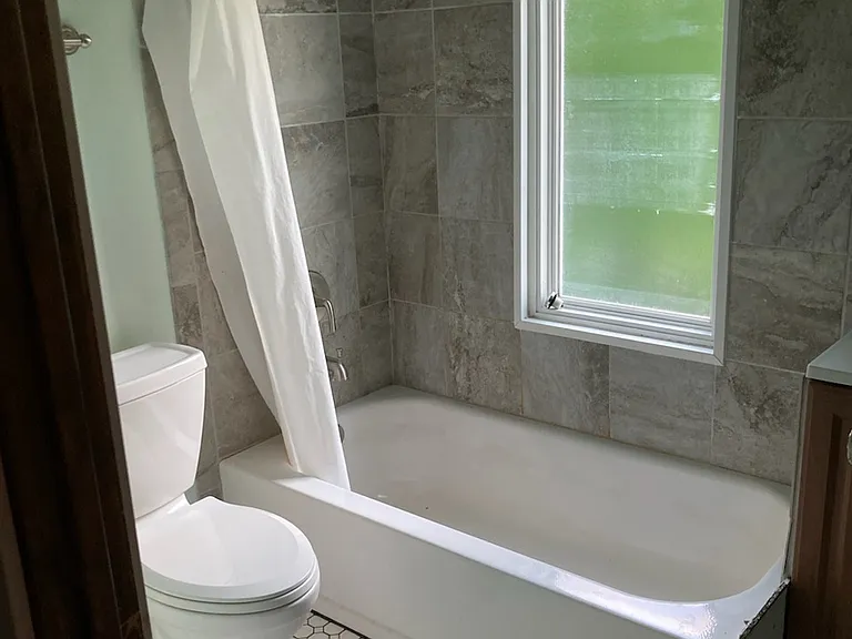414 Poplar Ave — Photo 8