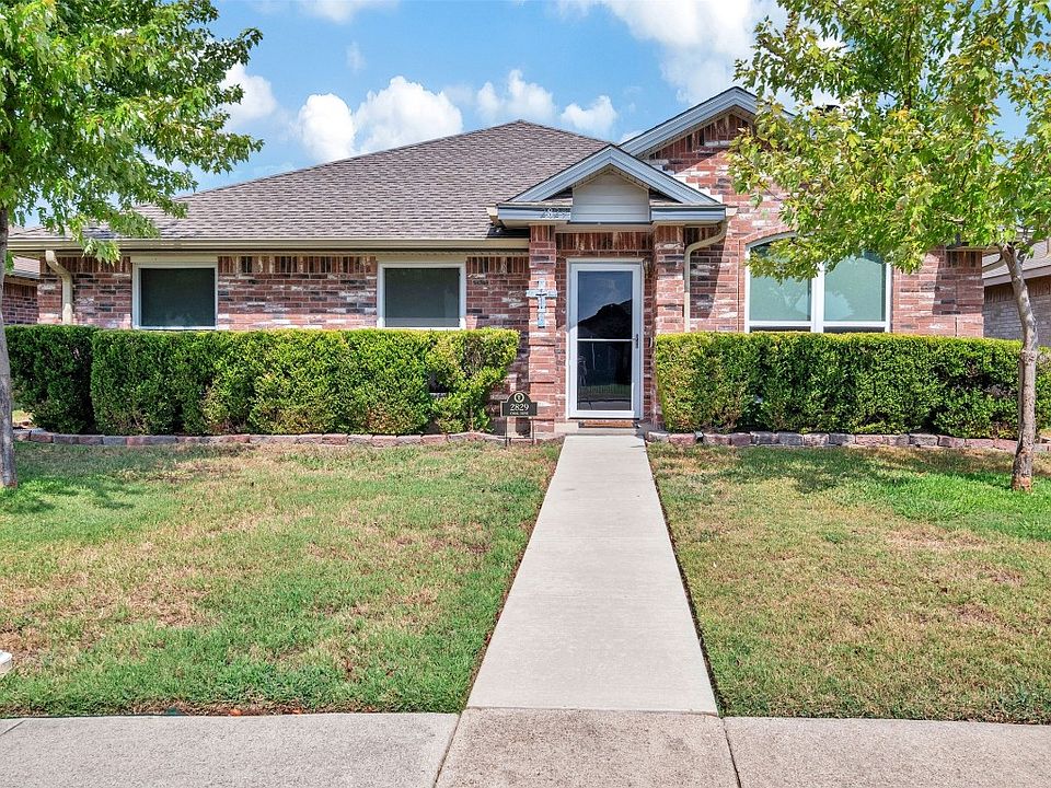 1st image of 2829 Coral Dr